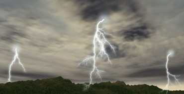 Is It Possible for Your Car to Be Struck by Lightning? What Would Happen?