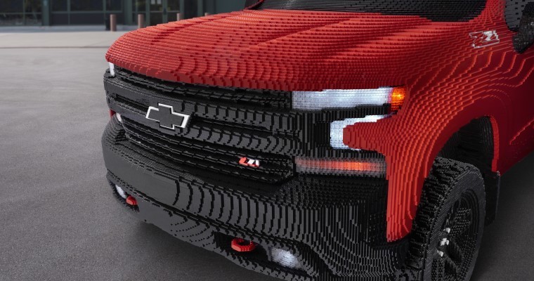 [PHOTOS] 334,544 Lego Bricks. 18 Builders. 1 Full-Size Chevy Silverado Replica.