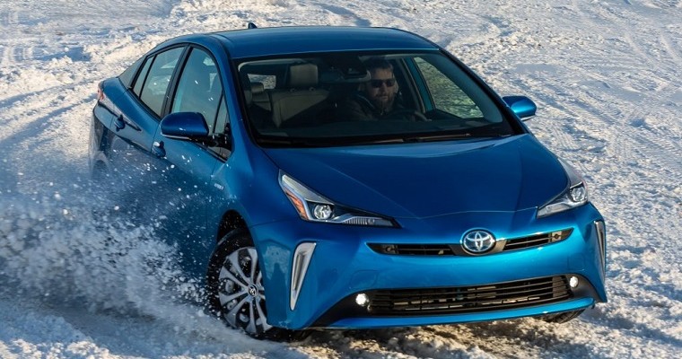 New Toyota Prius Finally Offers Apple CarPlay