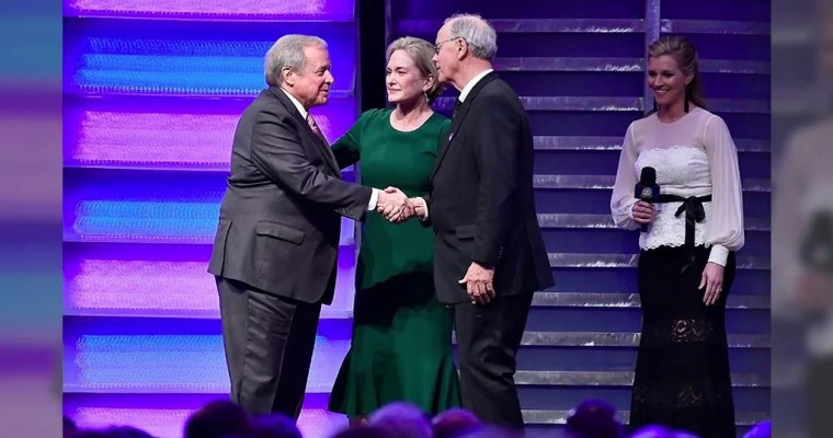 Edsel Ford II Accepts Landmark Award at NASCAR HOF Ceremony