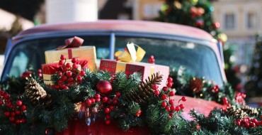 Festive and Fun Ideas for Christmas Car Decorating