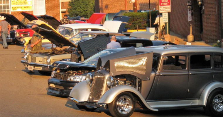 Classic Car Cruise-In Checklist: What to Bring to a Show