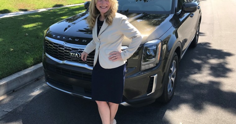 Kia’s Julie Kurcz Named a Leading Woman in Auto Industry