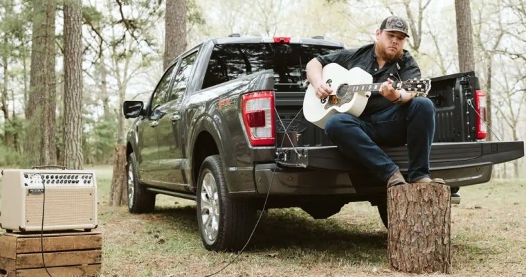 Luke Combs, Ford F-150 Tag-Teaming Again at ACM Awards