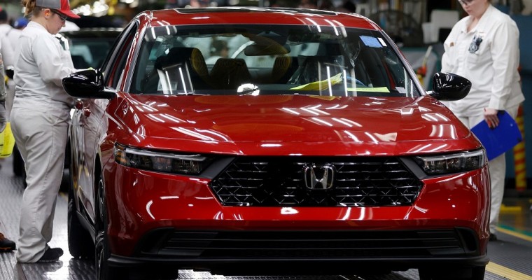 <strong>Toyota and Honda Announce Largest Pay Raise in Decades</strong>