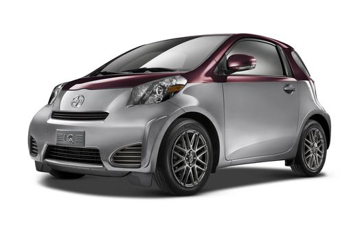 Scion iQ Interactive Brochure