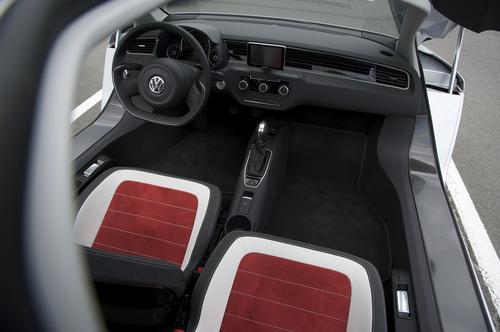 2014 VW XL1 interior
