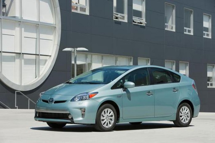 2015 Toyota Prius Plug-In Overview