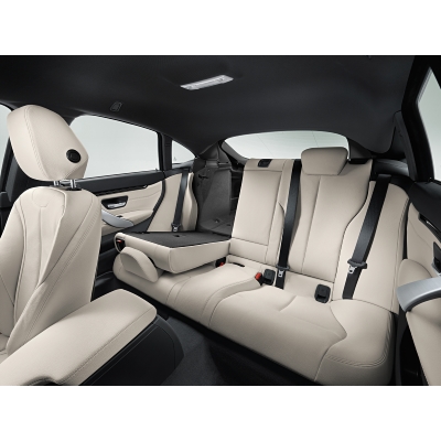 2014 4 Series backseat