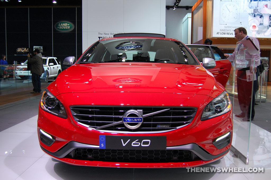 Volvo NAIAS display: V60