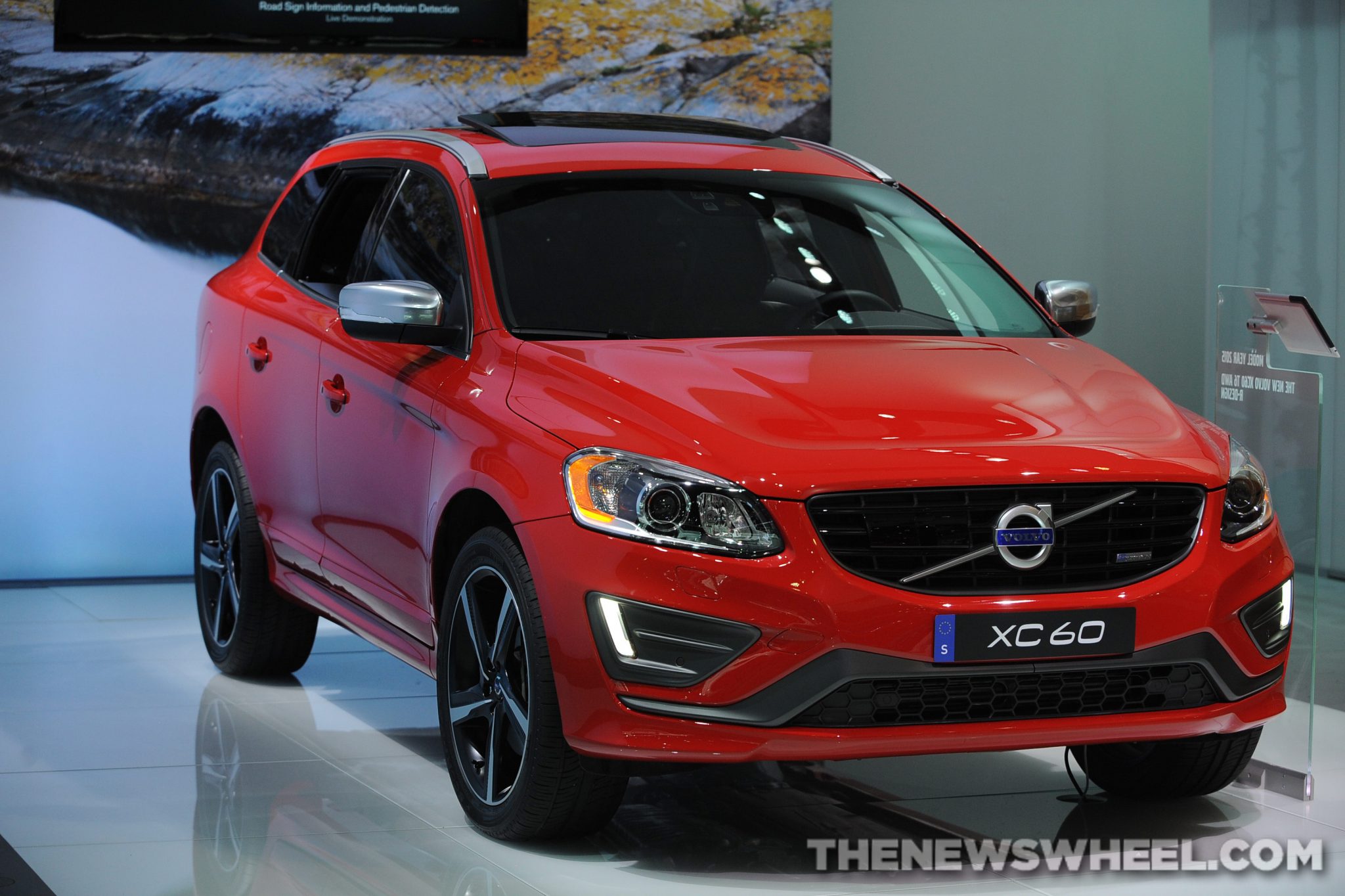 Volvo NAIAS display: XC60