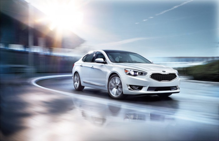 2014 Kia Cadenza Overview