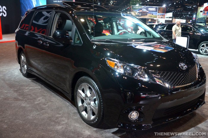 KBB Names 2014 Toyota Sienna Best Family Car