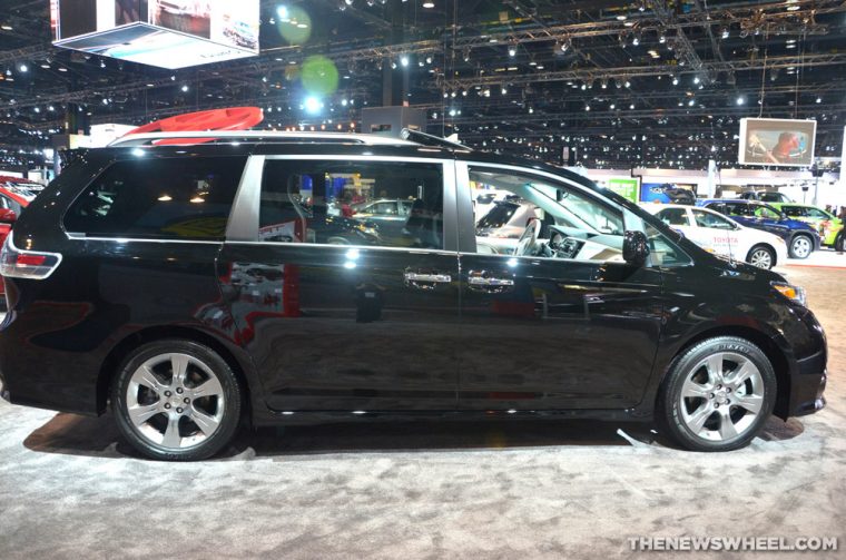 KBB Names 2014 Toyota Sienna Best Family Car