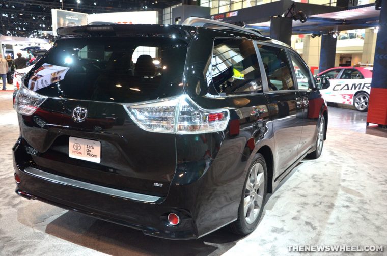 KBB Names 2014 Toyota Sienna Best Family Car