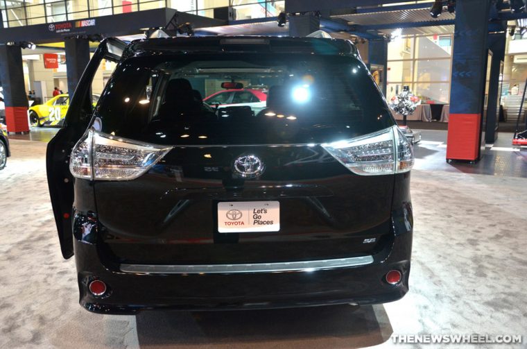 KBB Names 2014 Toyota Sienna Best Family Car