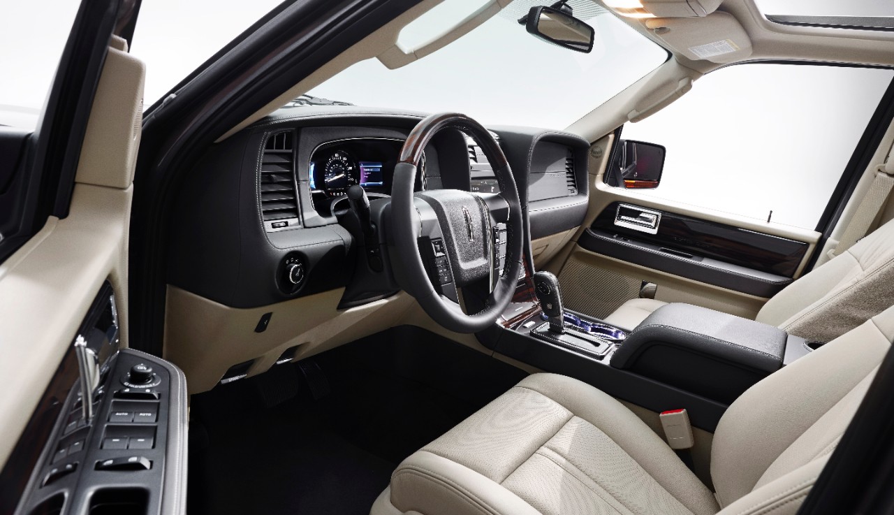 2015 Lincoln Navigator Interior Makes Life More Luxurious