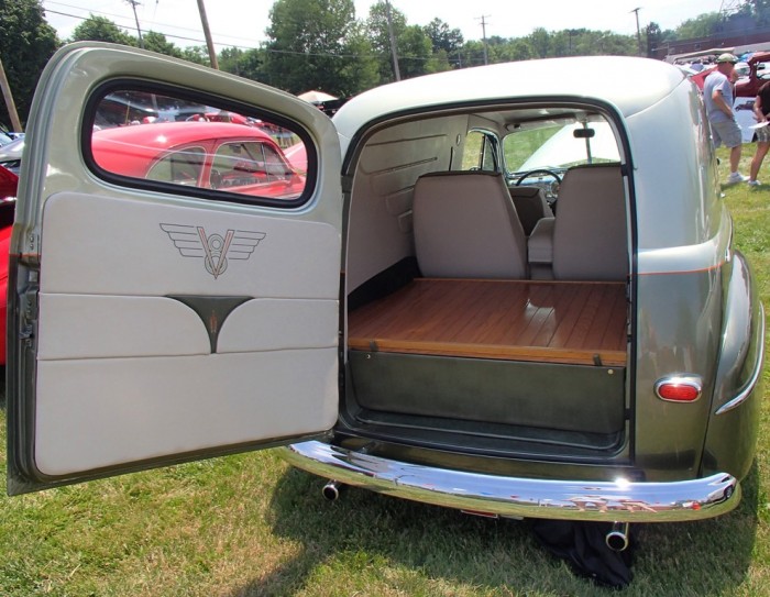 1947 Ford Sedan Delivery Hatch