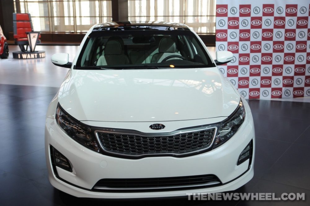 2014 Kia Optima Hybrid Overview Front Fascia