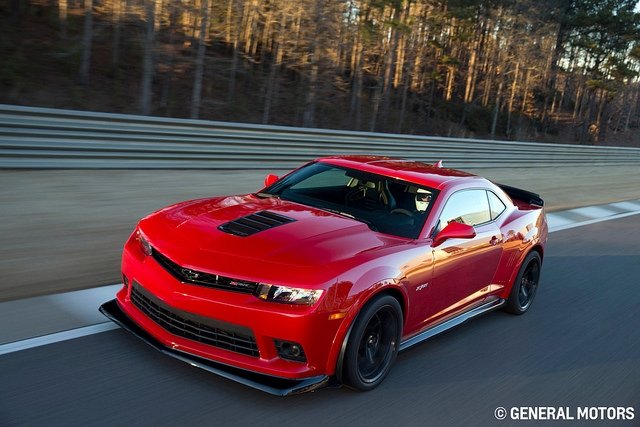 2014 Road & Track Performance Car of the Year Camaro Z/28