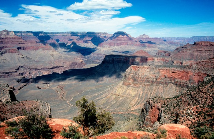 Its rugged landscape stretches 277 miles across Arizona