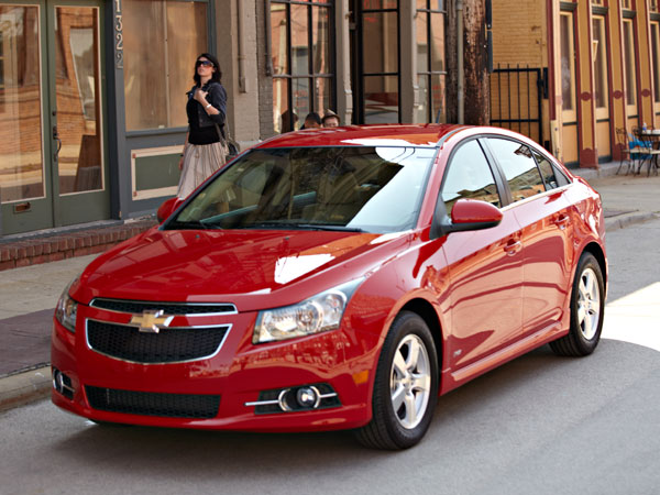 2013 Chevy Cruze Overview
