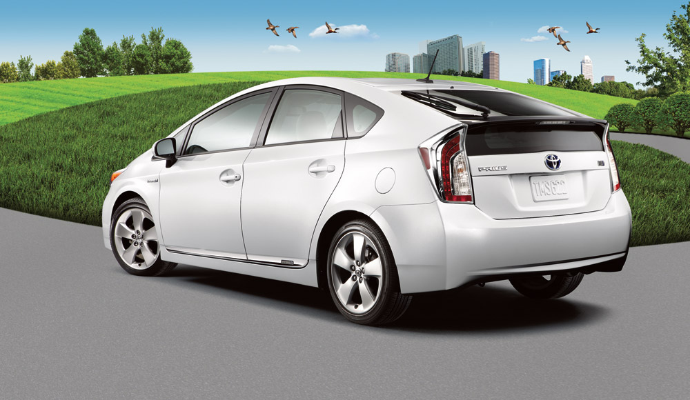 Toyota prius 2013 гибрид