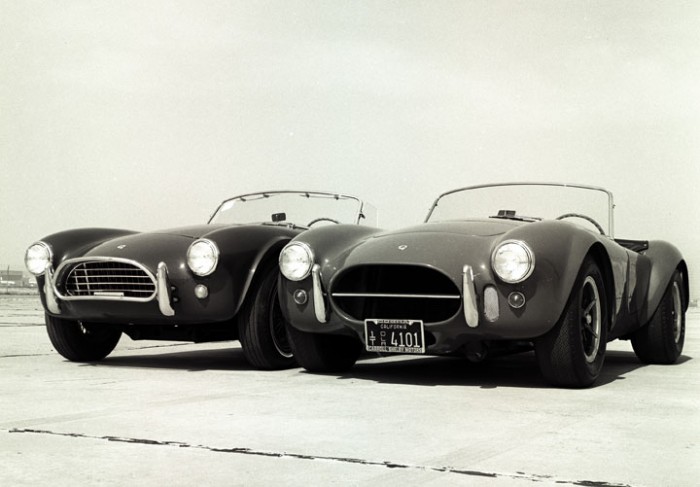 The 289 Shelby Cobra and 427 Shelby Cobra 