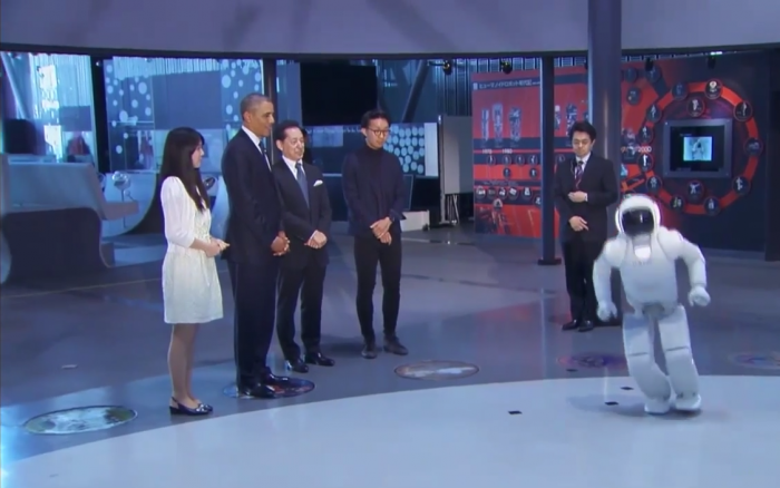 OBAMA MEETS ASIMO