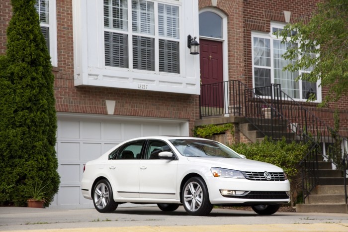 2013 Volkswagen Passat Overview