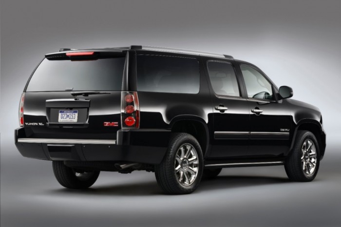 2014 GMC Yukon XL black