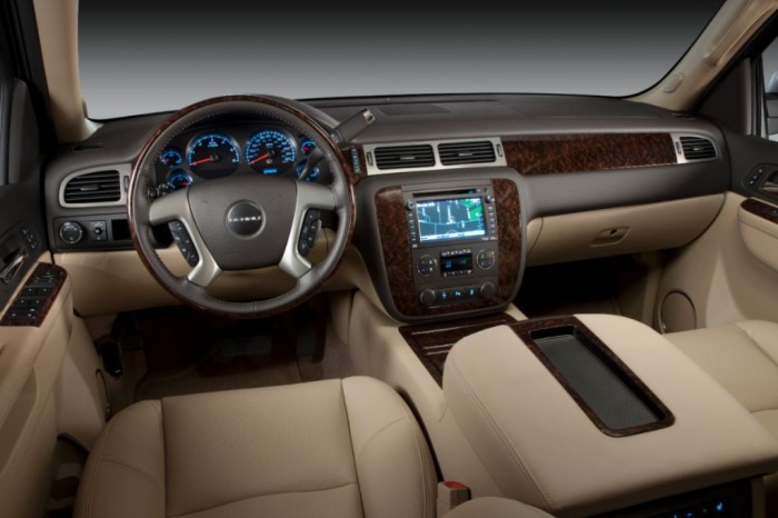 2014 Yukon interior