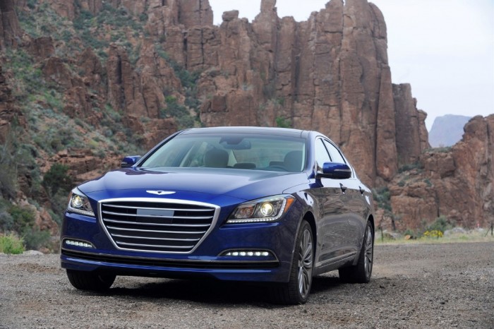 IIHS Names 2015 Hyundai Genesis Top Safety Pick +