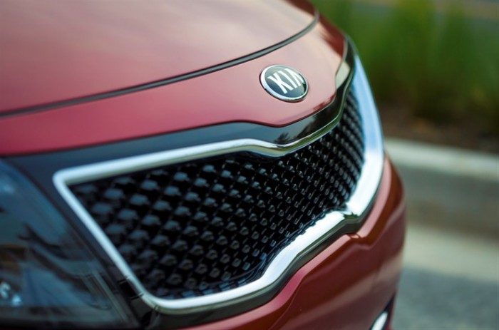 2015 Optima Grille