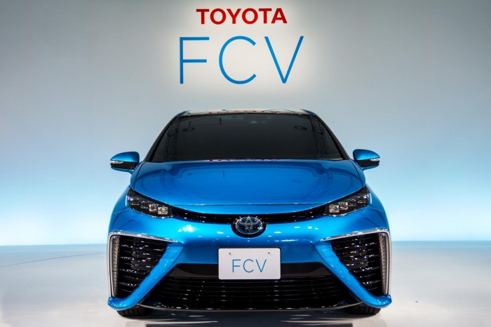 Toyota Reveals FCV Exterior 