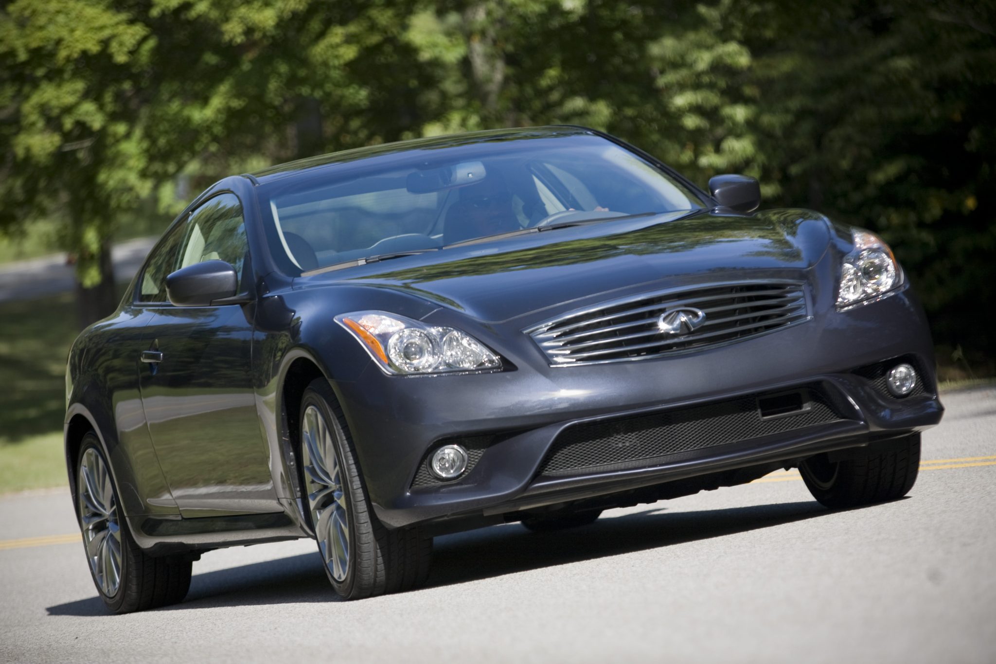 2013 Infiniti G37 Coupe overview