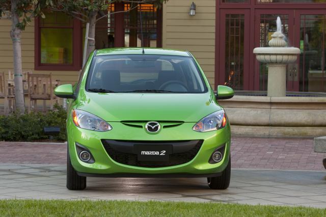 2013 Mazda2 overview