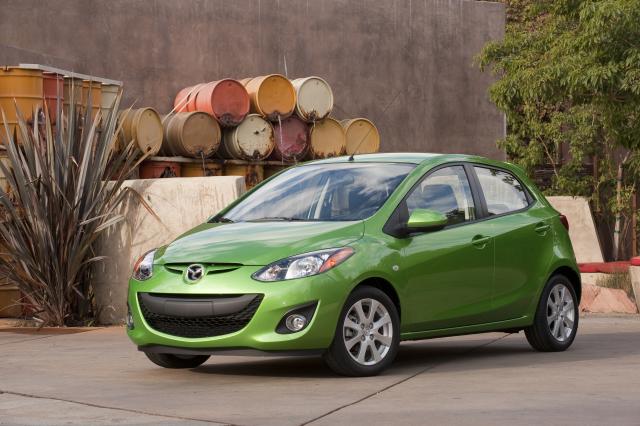 2013 Mazda2 overview