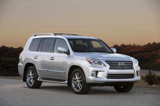 2013 Lexus LX overview