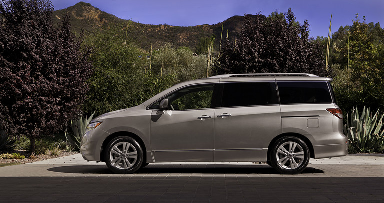 2013 Nissan Quest overview