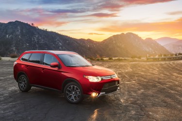 2015 Mitsubishi Outlander Overview