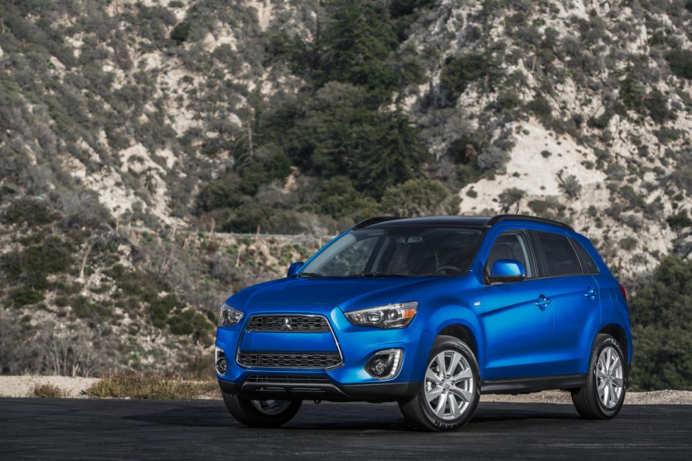 2015 Mitsubishi Outlander Earns Spot on KBB’s 10 Most Affordable 3-Row Vehicles List