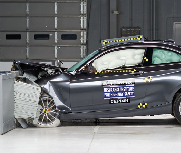 BMW 2 Series Earns 2014 Top Safety Pick+ from IIHS