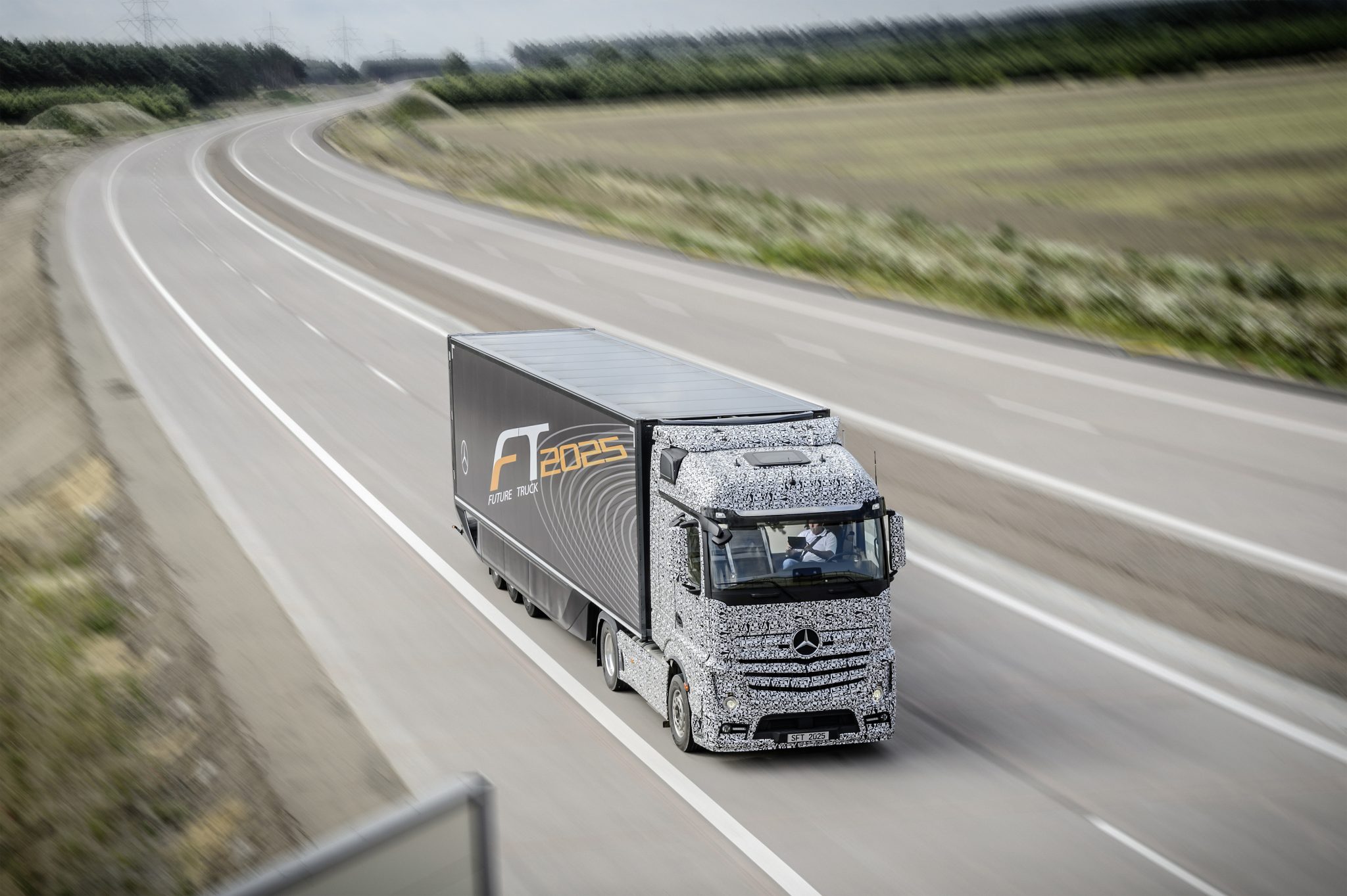 Mercedes-Benz Future Truck 2025