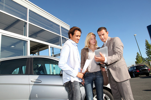 car rental tips Brush up on all these things to do before leaving the rental carl lot.