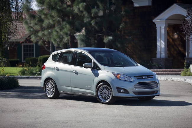 2014 C-MAX Hybrid Named IIHS Top Safety Pick