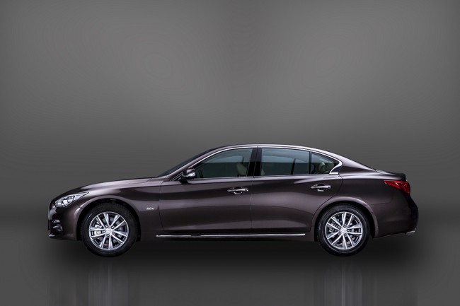 Infiniti Q50L 