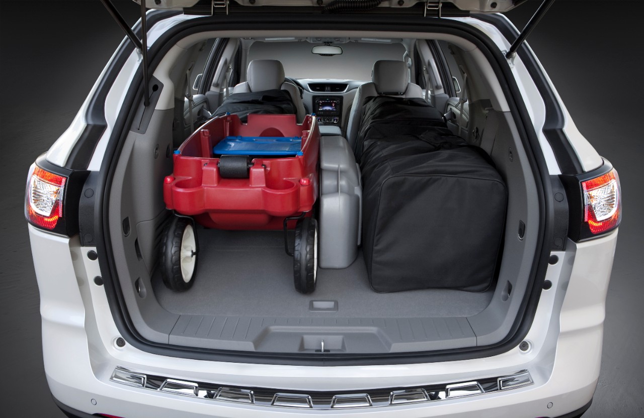 2015-Chevrolet-Traverse-LTZ-Trunk-Storage-Room-Open