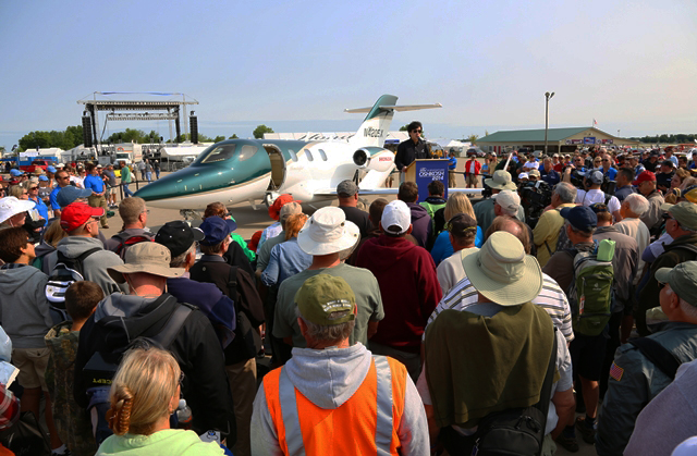 HondaJet Makes Public Debut