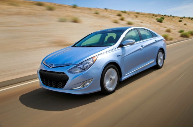 Hyundai Sales Report 2014 Hyundai Sonata Hybrid Light Blue Exterior Desert